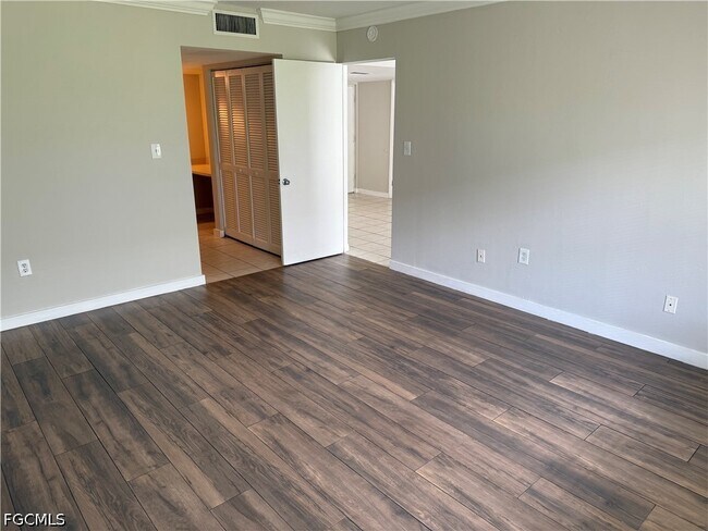 Building Photo - 1830 Maravilla Ave
