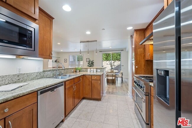 Building Photo - 2240 S Beverly Glen Blvd