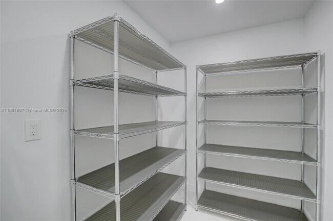 Building Photo - 1801 N 54th Ave