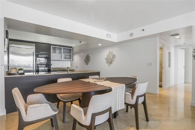 Building Photo - 1830 S Ocean Dr