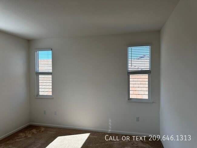 Building Photo - 17624 Monroe Dr