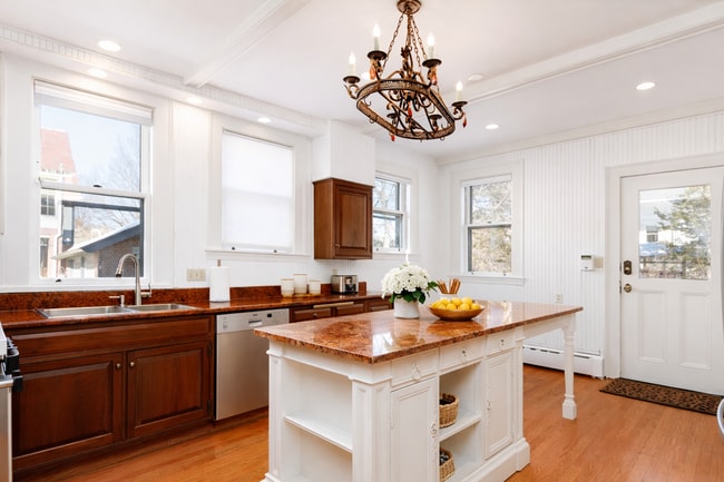 Building Photo - 671 Prospect St