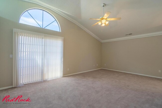 Building Photo - Spacious 6 Bedroom Home with a Balcony!