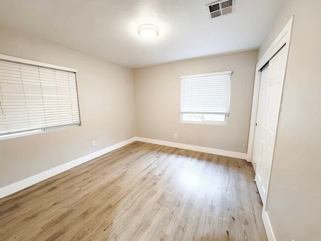 Building Photo - 863 De Bernardi Ct