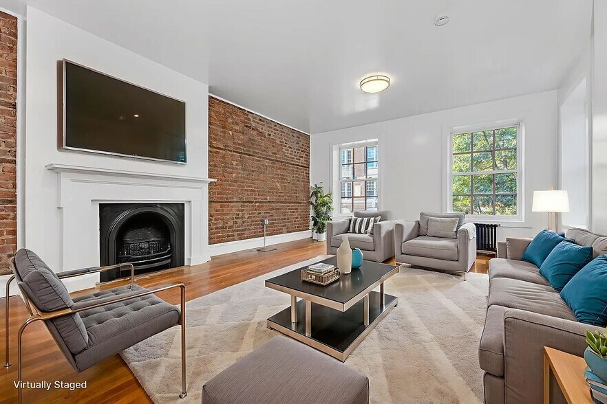 Primary Photo - 28 W 11th St