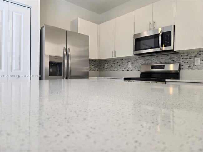 Building Photo - 12884 SW 232nd Ln