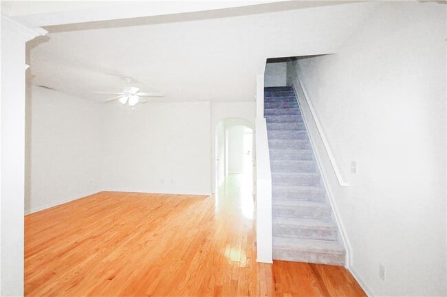 Building Photo - 3893 Grovemont Pl