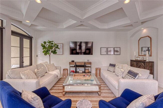 Building Photo - 1206 NE 1st St