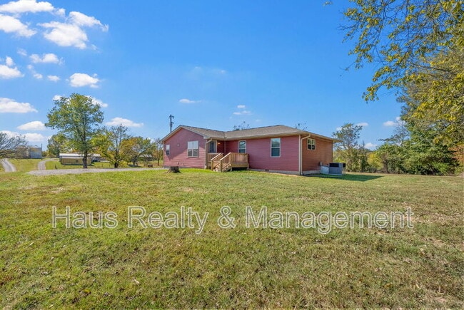 Building Photo - 7847 US-41