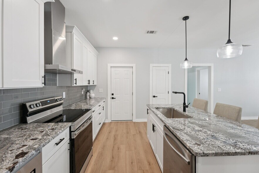 Building Photo - 3189 Jackson St