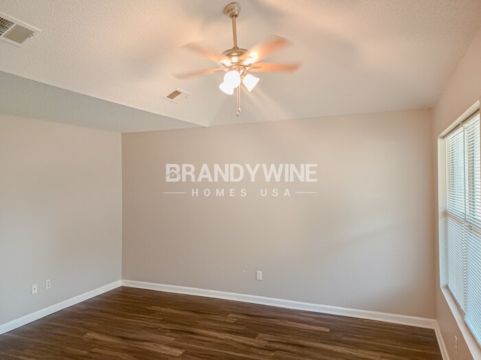 Building Photo - 2959 Meadows Ln