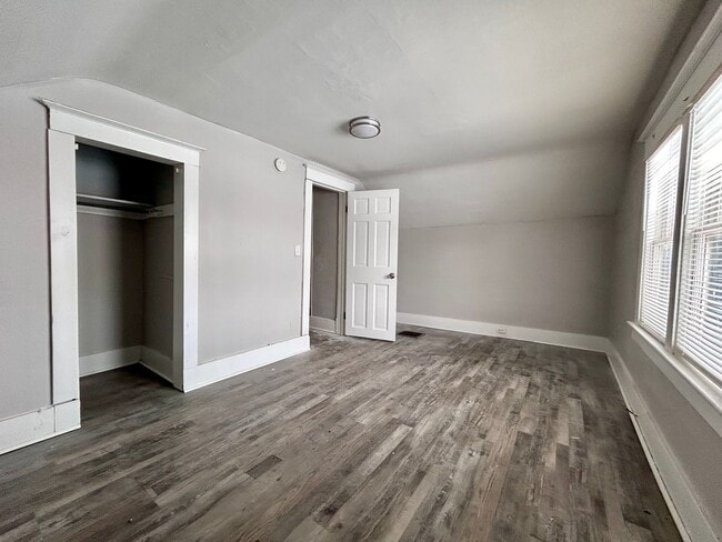 Building Photo - 2513 Sanford St