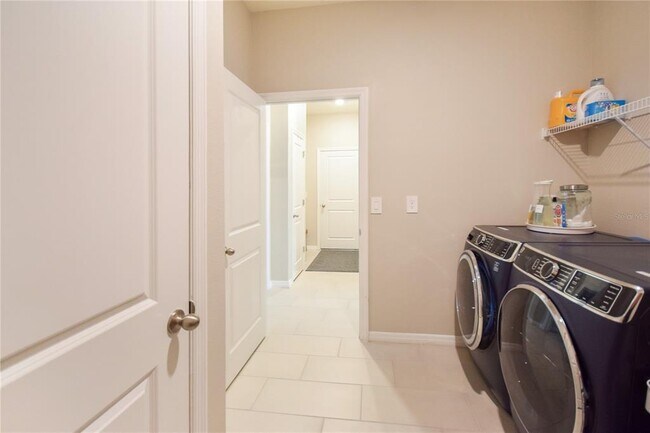 Building Photo - 16926 Harvest Moon Way