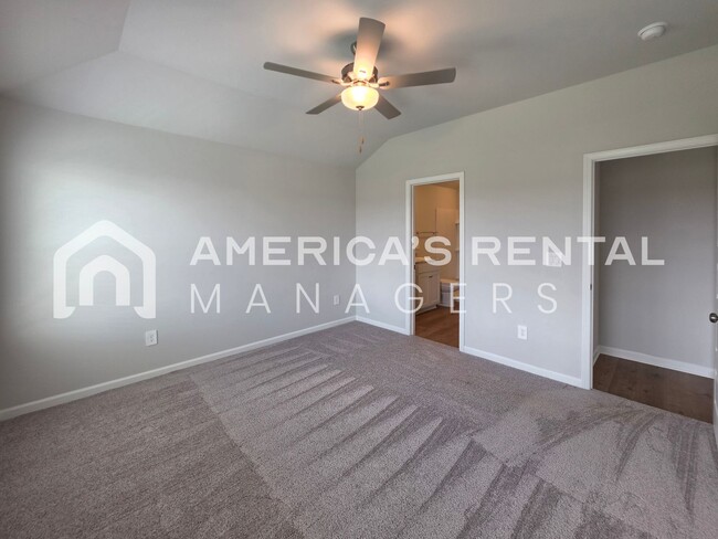 Building Photo - 4025 River Bend Rd