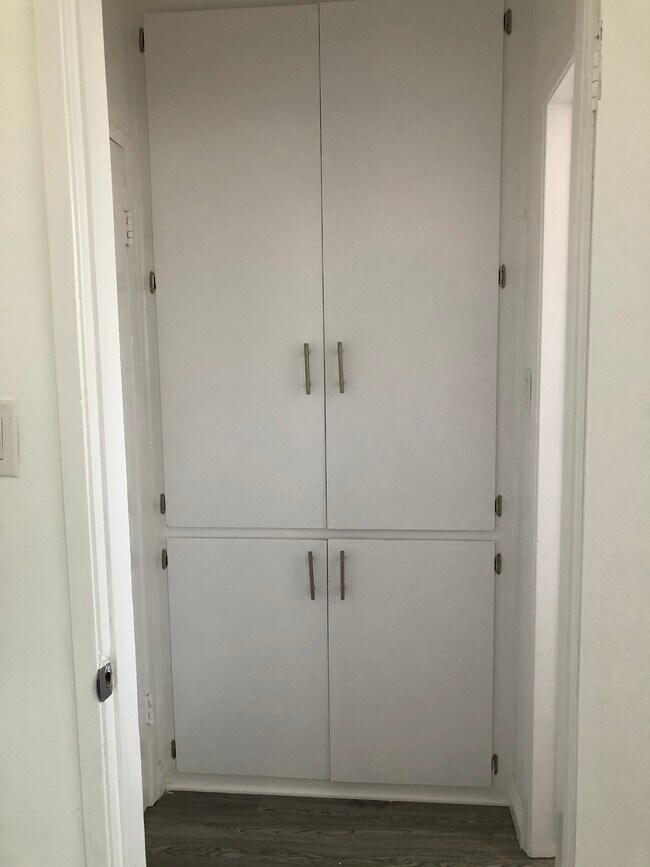 Building Photo - 3337 S Durango Ave