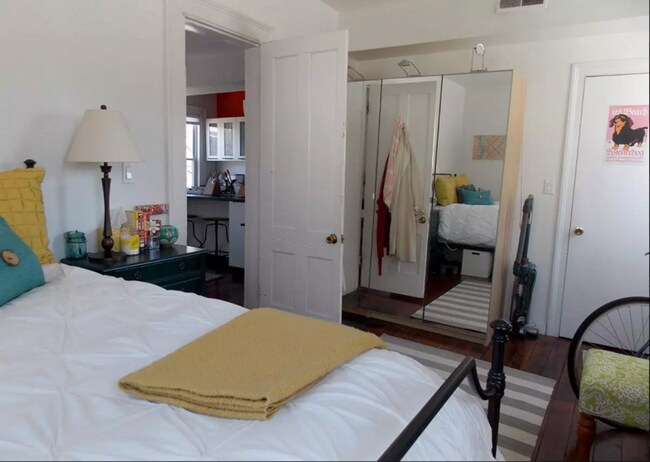 Building Photo - Architect-Restored 1BR at State & Bishop | Renovated Kitchen | In-Unit W/D