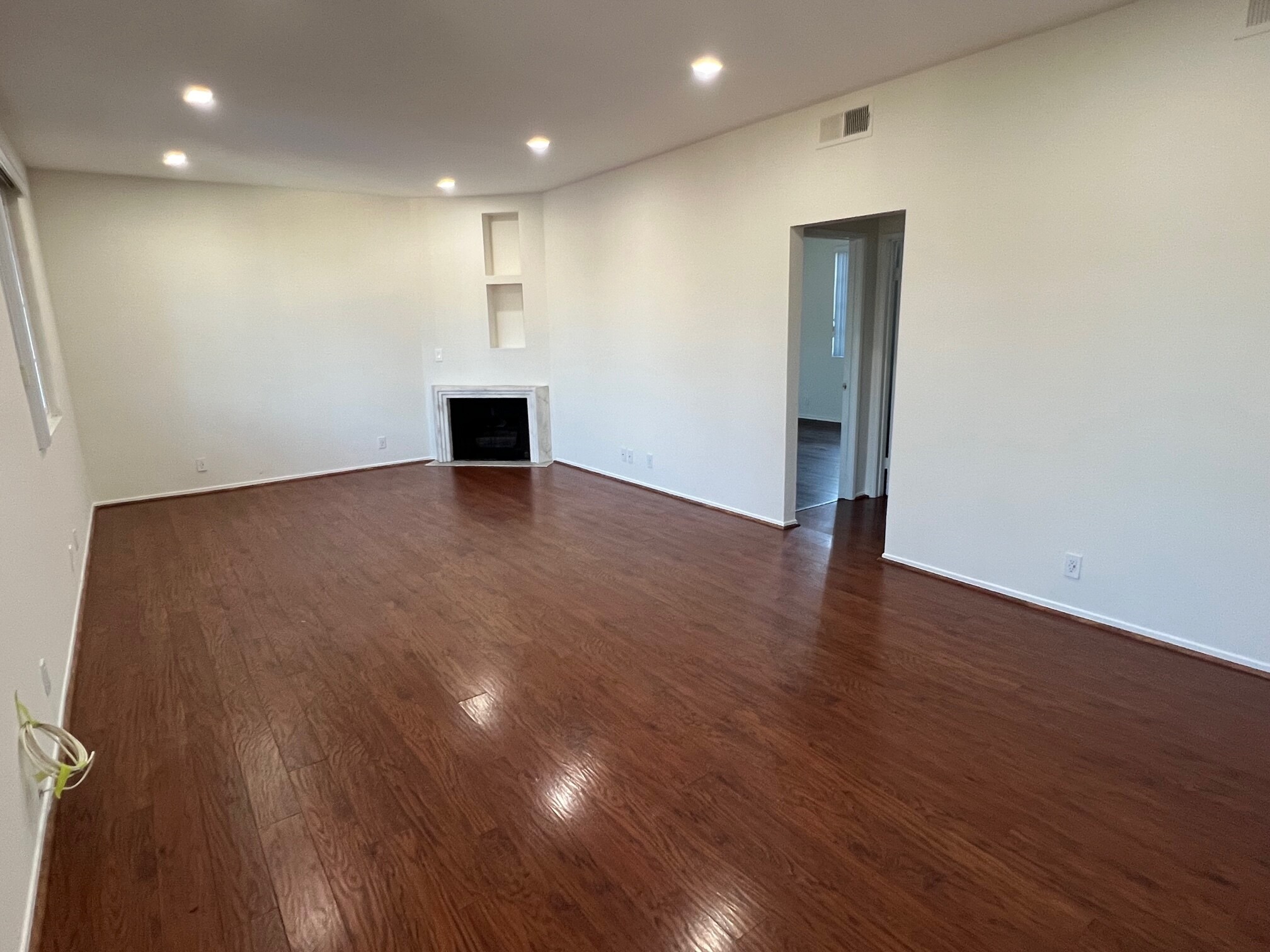 Building Photo - 3822 Bentley Ave