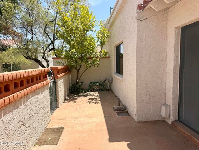 Building Photo - 5147 N 76th Pl