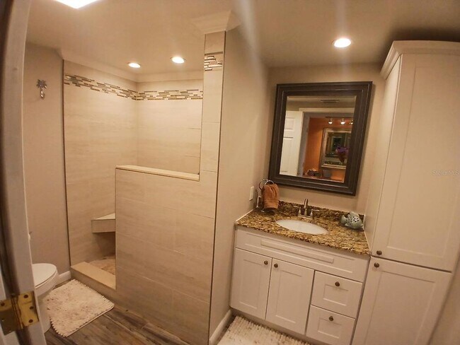 Building Photo - 10350 Imperial Point Dr W