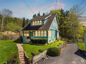 Building Photo - 114 Phelps Pl