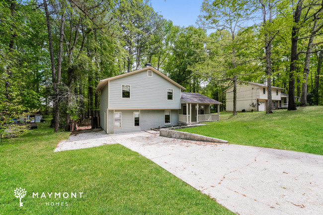 Building Photo - 3 Bedroom with Front Porch