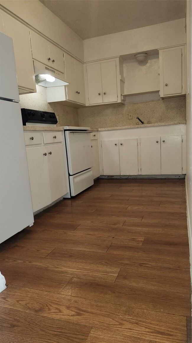 Building Photo - 105 Avondale St