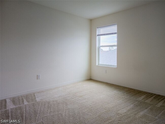 Building Photo - 13715 Garden Hills Dr