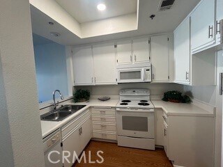 Building Photo - 435 S Anaheim Hills Rd