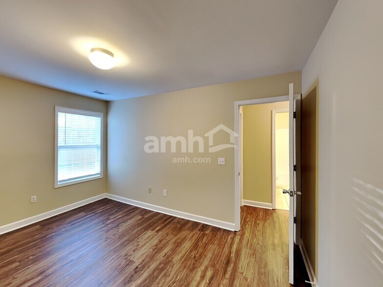Building Photo - 708 Austin Creek Dr