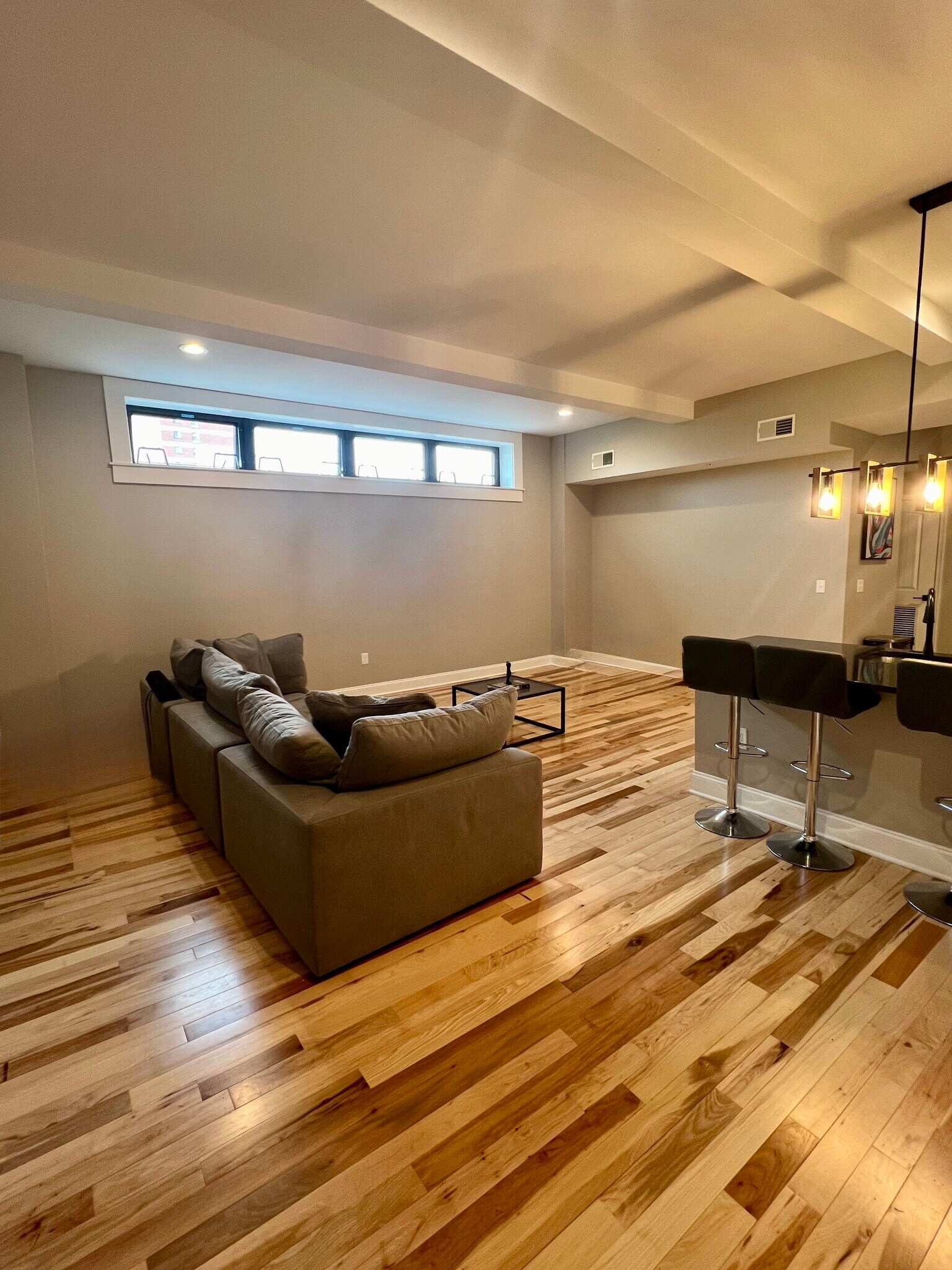 Building Photo - 116 S Main St