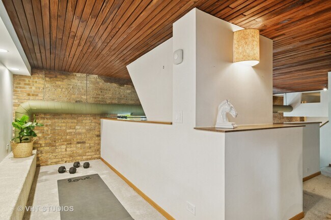 Building Photo - 2510 N Wayne Ave