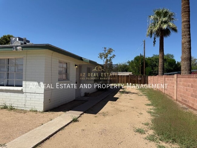 Building Photo - 7532 N 21st Ave