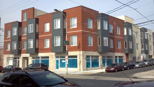Building Photo - 1921 Fairmount Ave