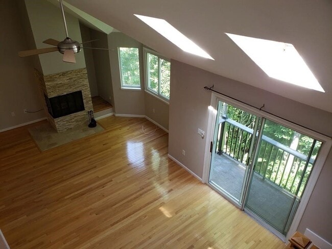 Building Photo - 117 Tall Oaks Dr