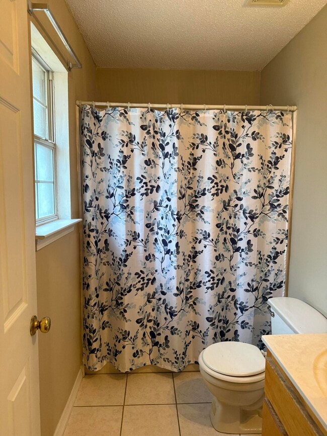 Building Photo - 2369 Andorra St