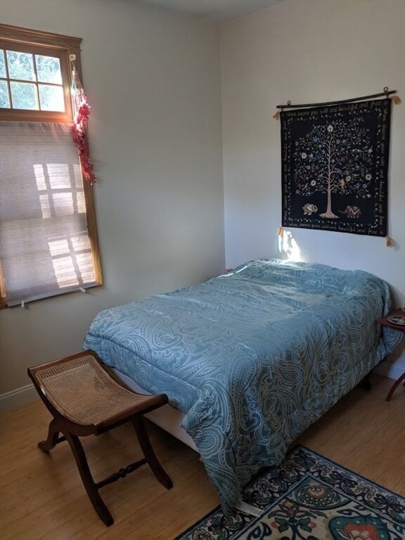 Building Photo - 136R Main St