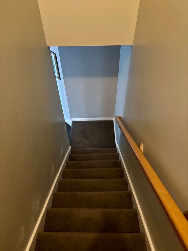 Building Photo - GORGEOUS Townhome!!!