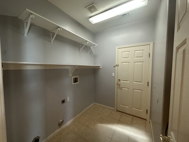 Building Photo - 11714 Morgan Hill Dr