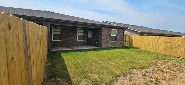 Building Photo - 516 NW 68th Ave