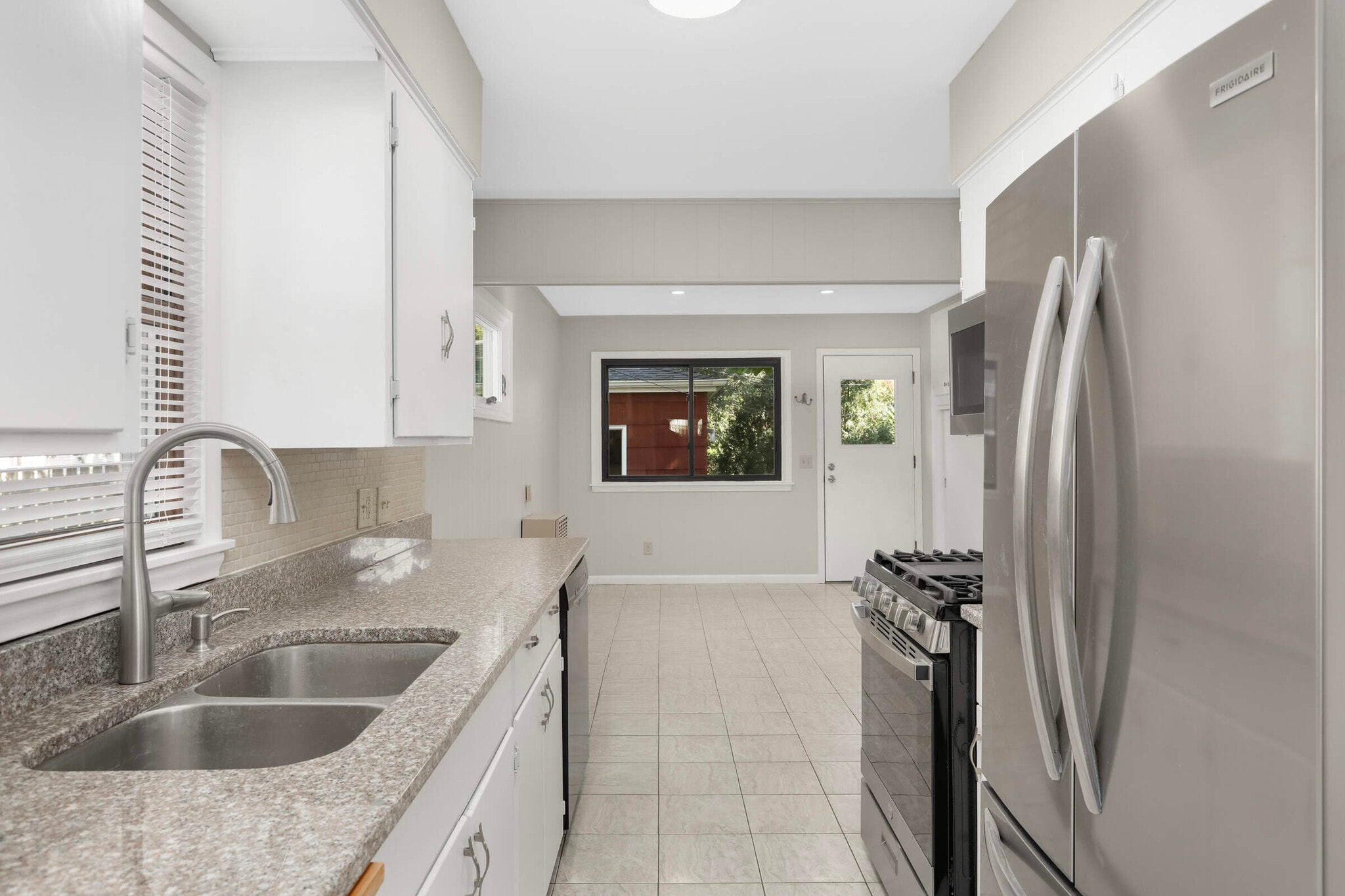 Building Photo - 1415 Nevada Ave