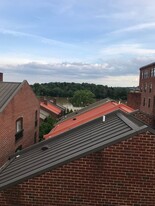 Building Photo - 1050 Paper Mill Ct NW