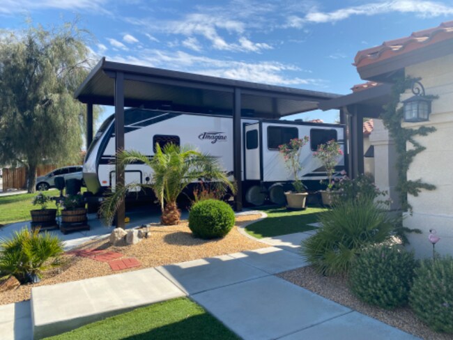 Building Photo - 3 Vía Ventana