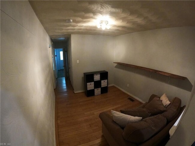 Building Photo - 4000 Elkhorn Ave