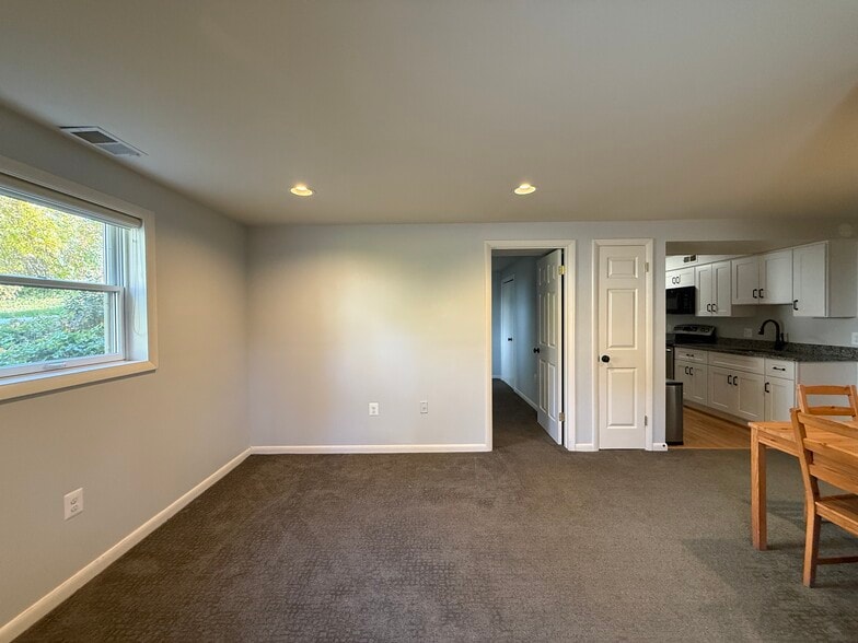 Living area - 5336 Wapakoneta Rd