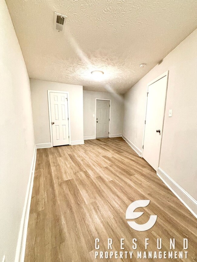 Building Photo - Adorable 2BR in Haymount! AVAILABLE NOW!