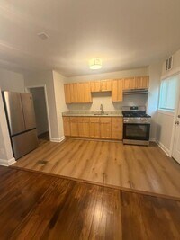 Building Photo - 3 Bedrooms 21212 Housing Voucher Accepted