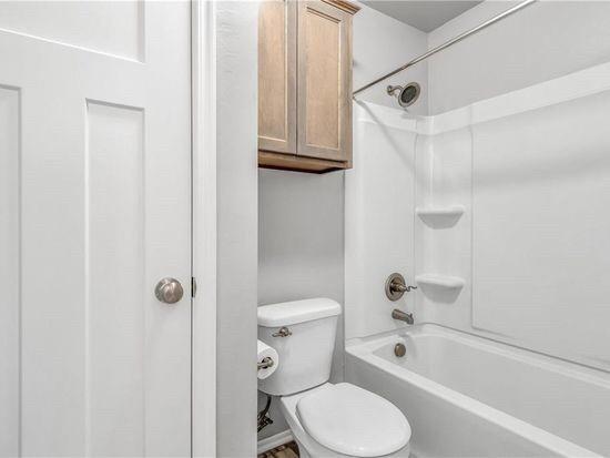 Building Photo - 806 Barbaroot Dr