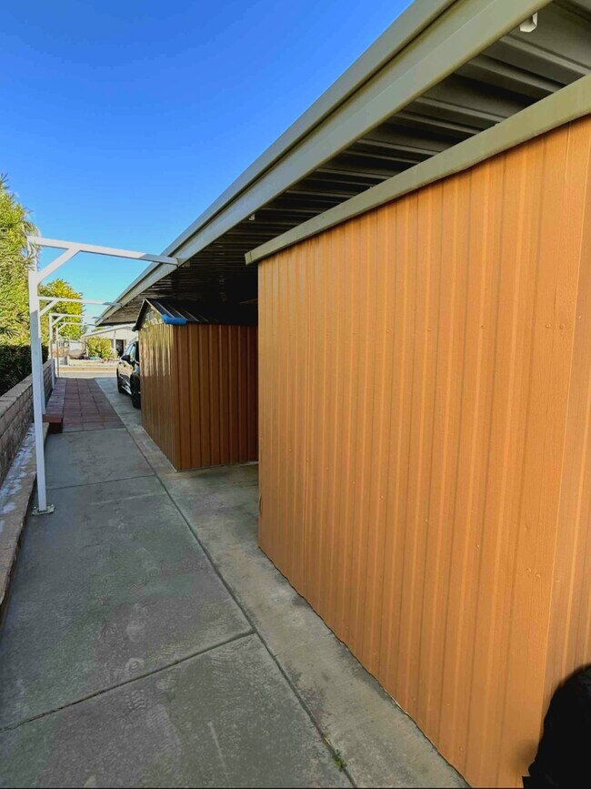 Building Photo - 39281 Palm Greens Pkwy