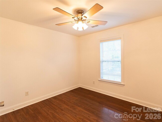 Building Photo - 1990 Trace Creek Dr