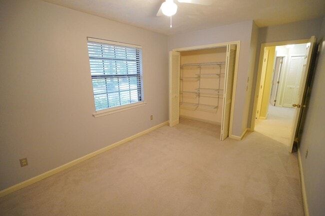 Building Photo - 4424 Stratfordshire Ct